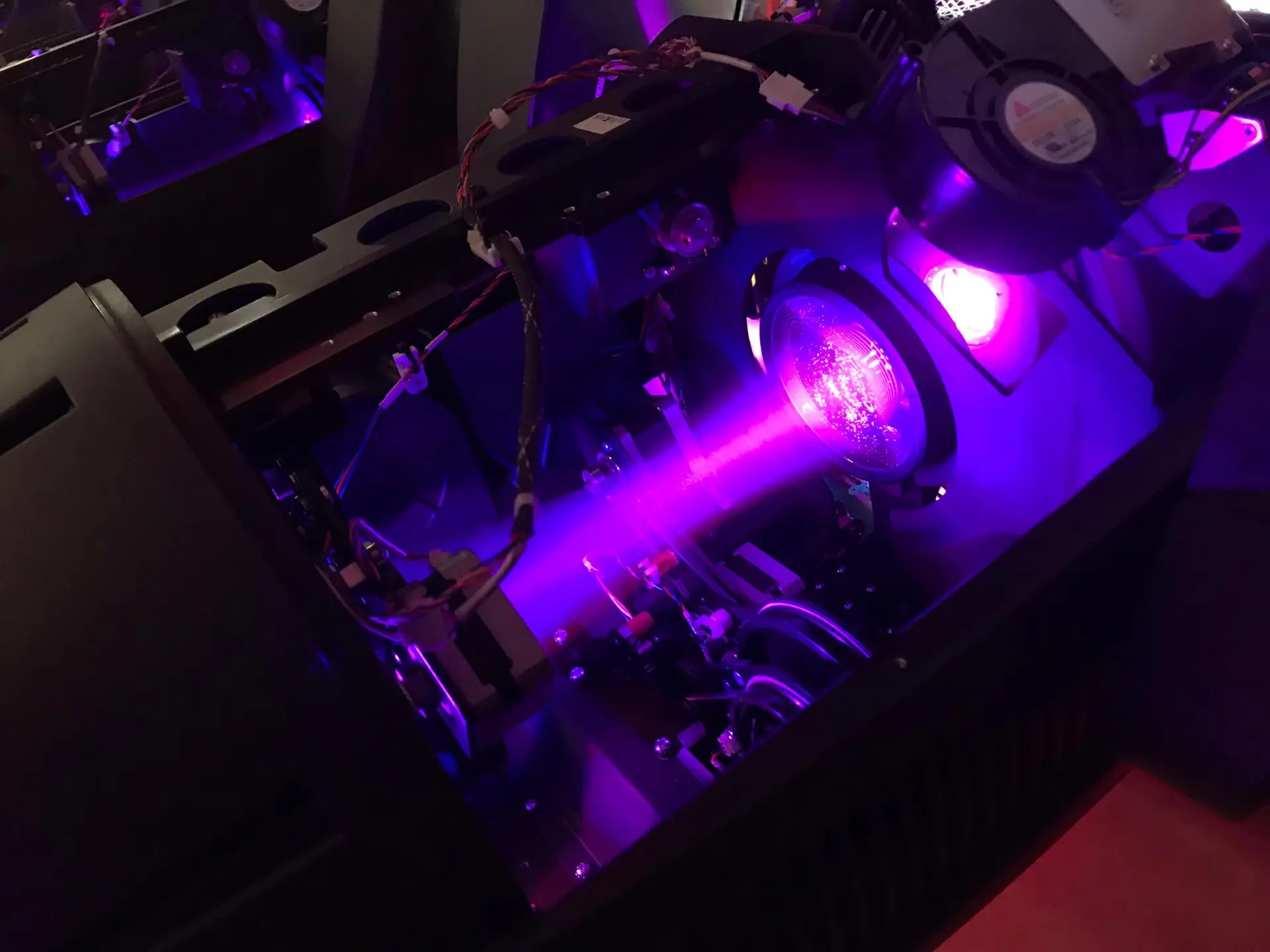 light beam inside moving head fixture